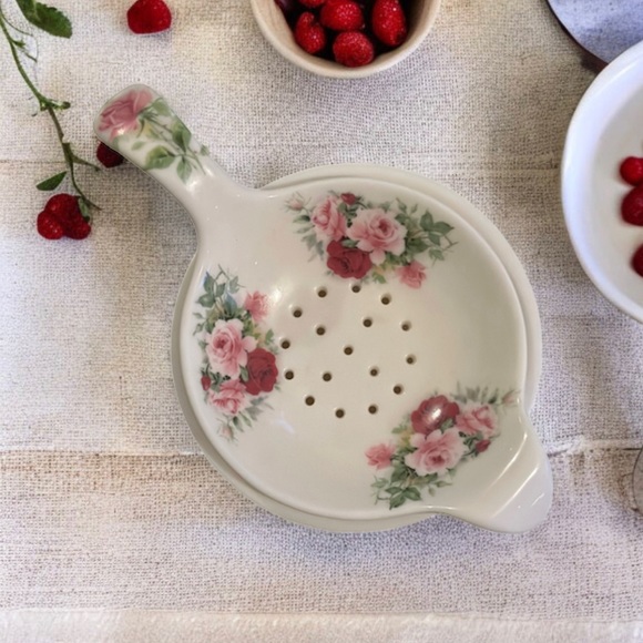 Allyn Nelson Collection Tea Strainer - Picture 6 of 6